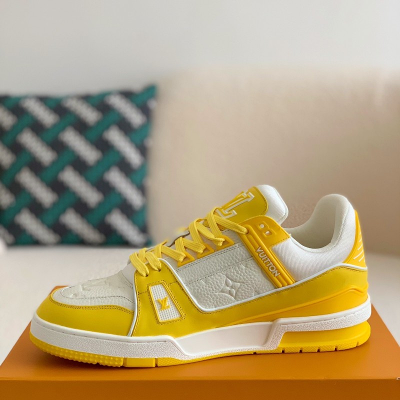 L0*is V*t0n TRAINER Sneakers