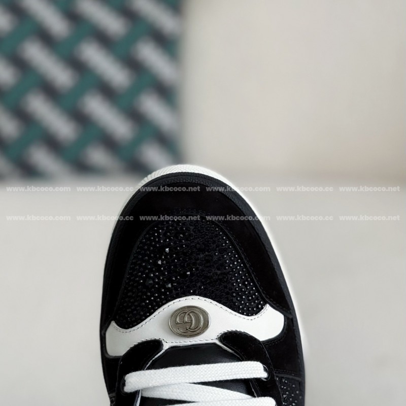 G*u*i casual sneakers