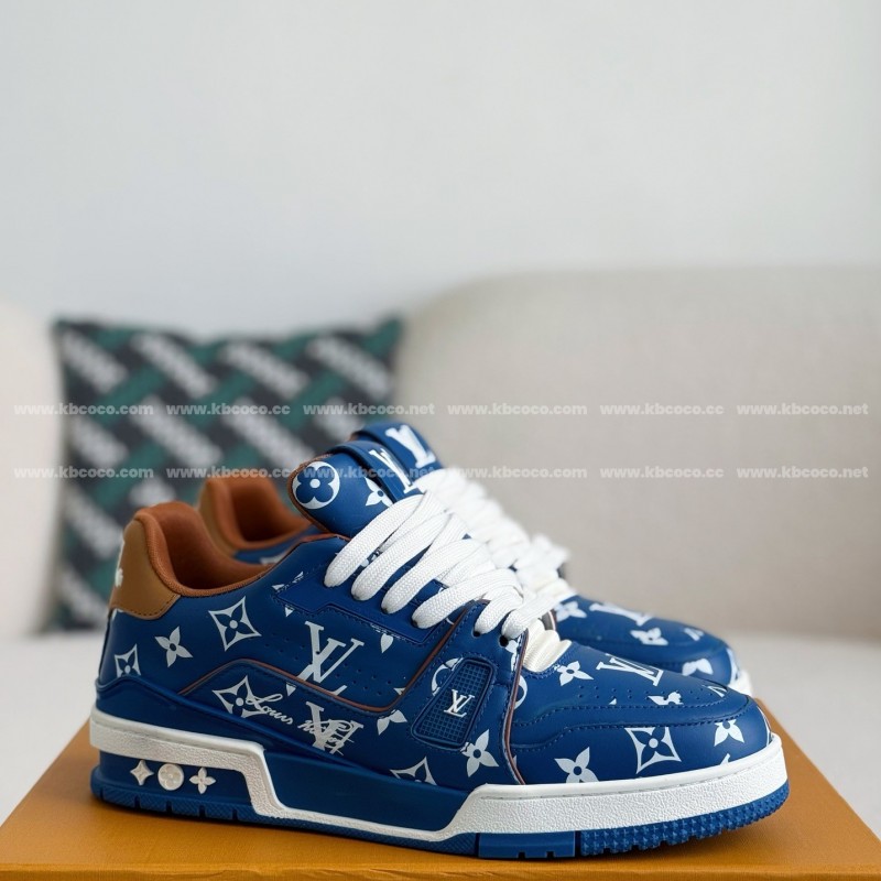 L0*is V*t0n TRAINER SNEAKERS