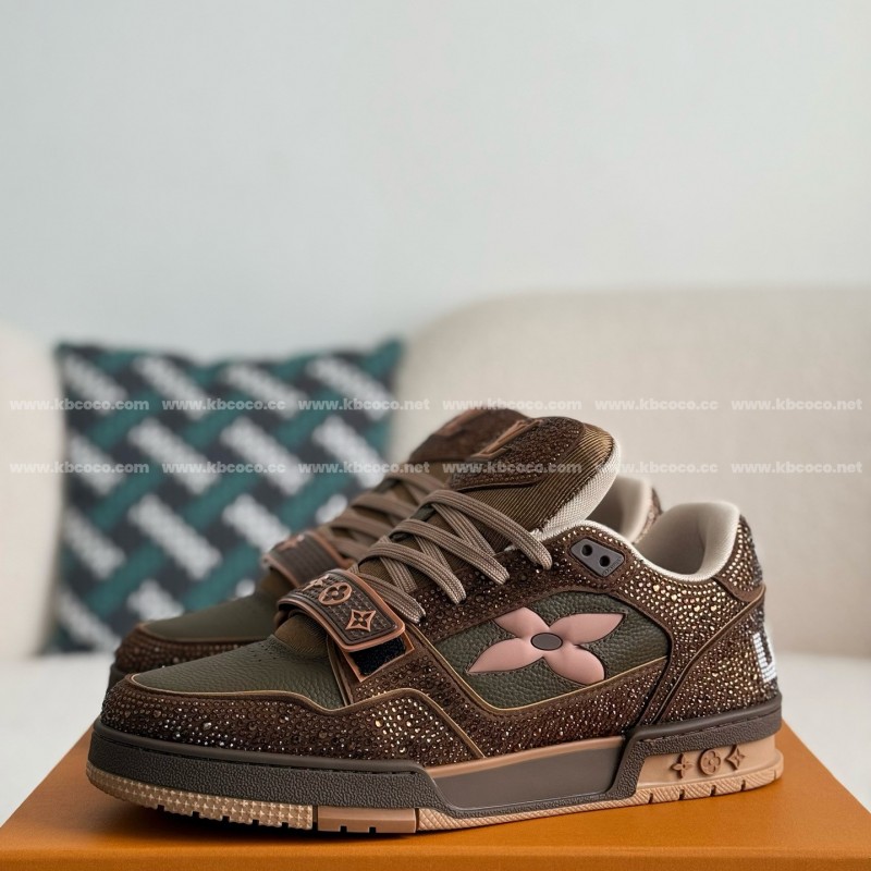 L0*is V*t0n Trainers Sneakers