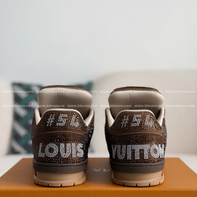L0*is V*t0n Trainers Sneakers