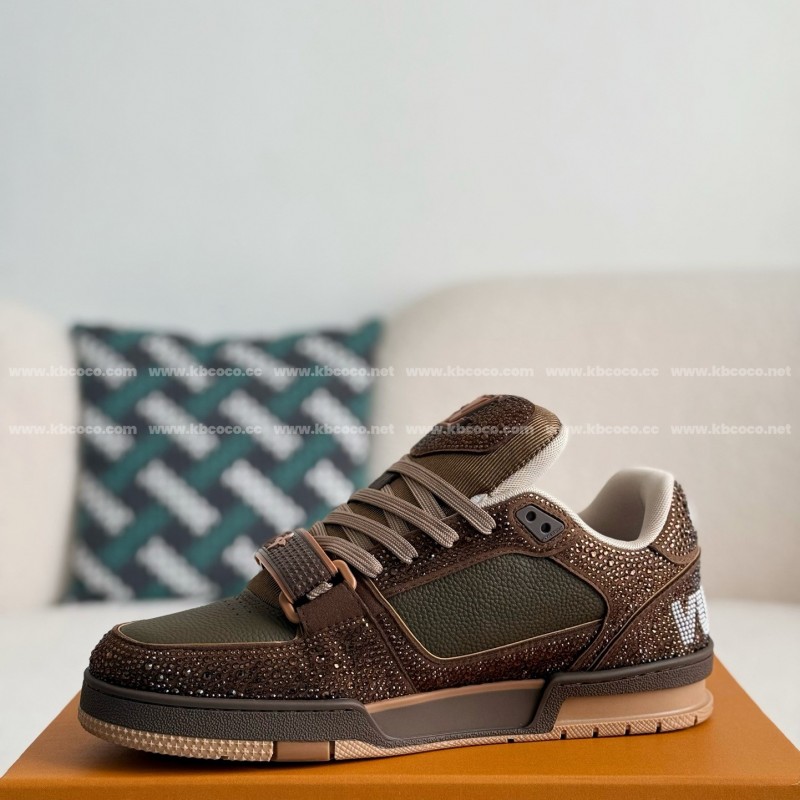 L0*is V*t0n Trainers Sneakers