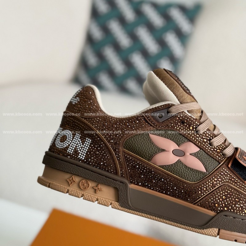 L0*is V*t0n Trainers Sneakers