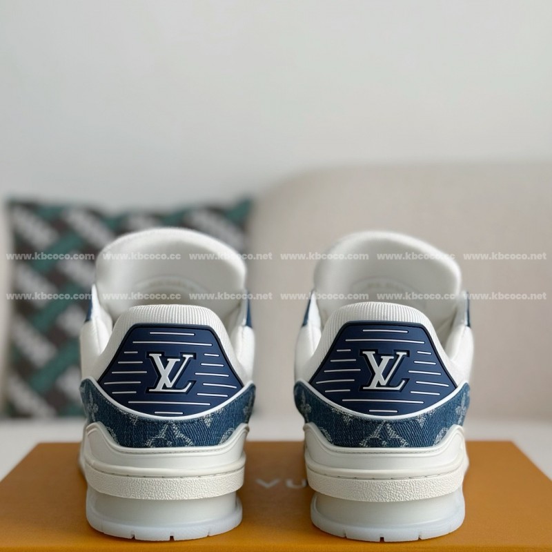 L0*is V*t0n TRAINER SNEAKERS