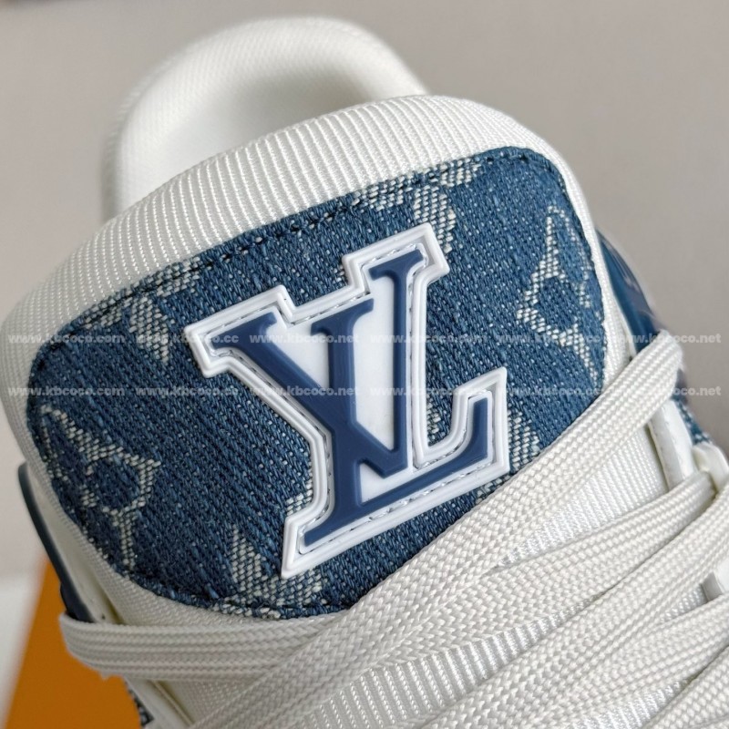L0*is V*t0n TRAINER SNEAKERS