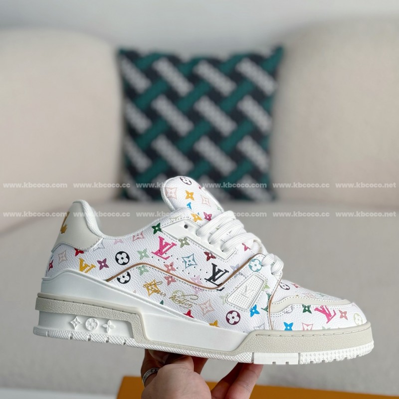 L0*is V*t0n TRAINER SNEAKERS