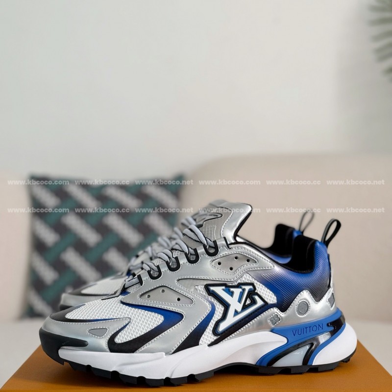 L0*is V*t0n RUNNER SNEAKERS