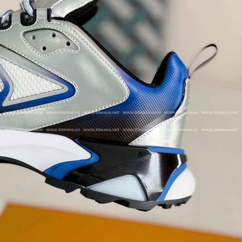 L0*is V*t0n RUNNER SNEAKERS