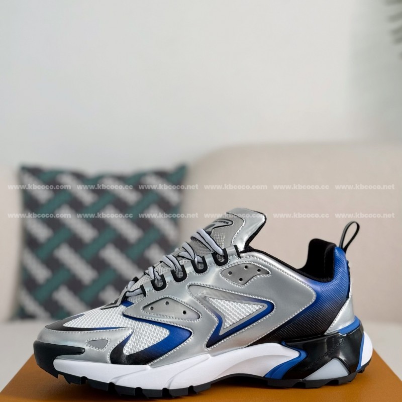 L0*is V*t0n RUNNER SNEAKERS