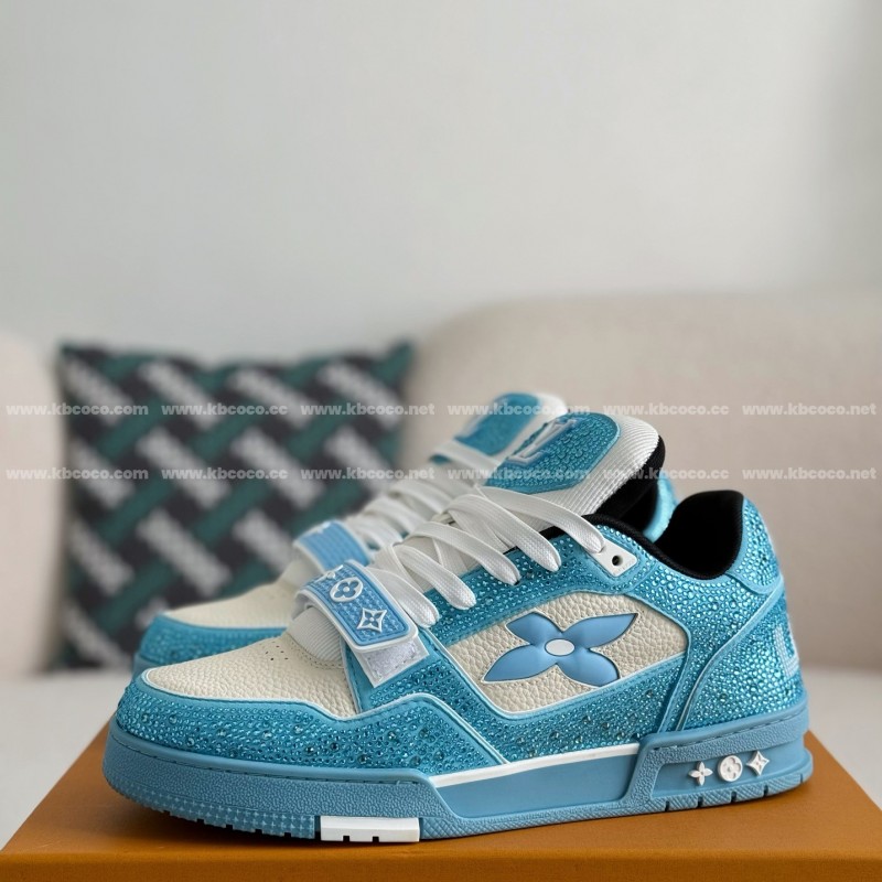 L0*is V*t0n Trainers Sneakers