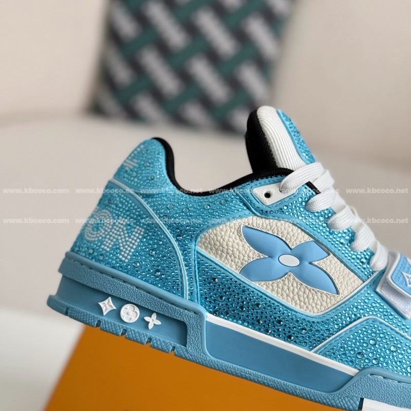 L0*is V*t0n Trainers Sneakers