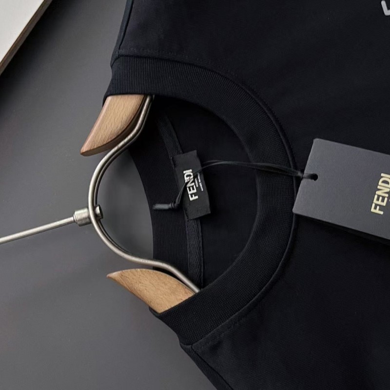 F**di alloy letter logo round neck T-shirt
