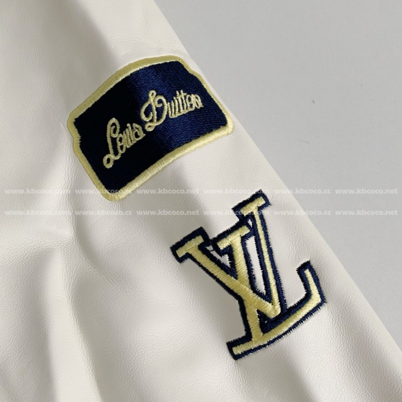L0*is V*t0n  Jacket