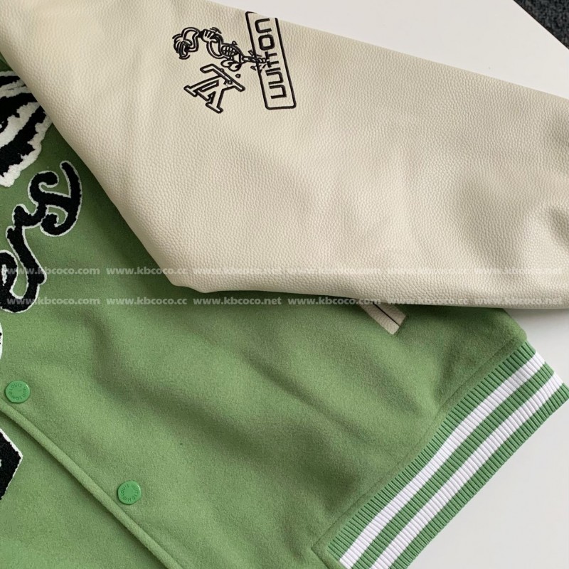 L0*is V*t0n  Jacket