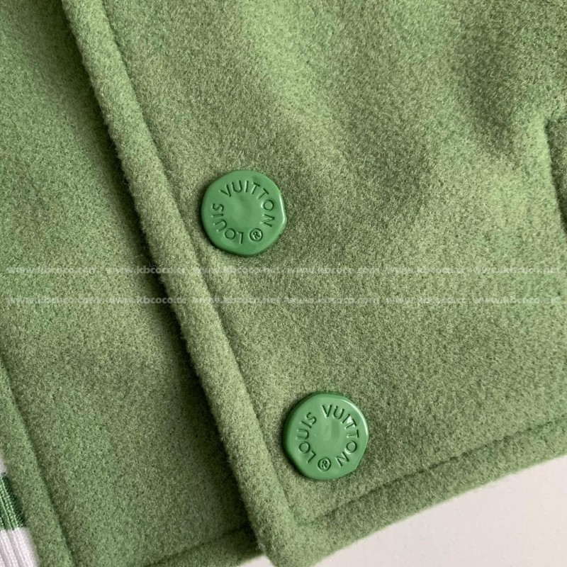 L0*is V*t0n  Jacket