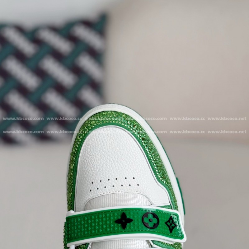 L0*is V*t0n Trainers Sneakers