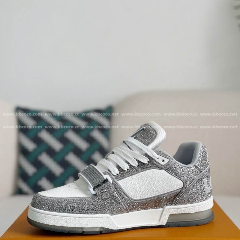 L0*is V*t0n Trainers Sneakers