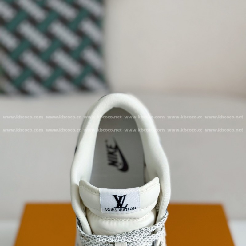 L0*is V*t0n x Nike Dunk Cowboy low-top plank shoes