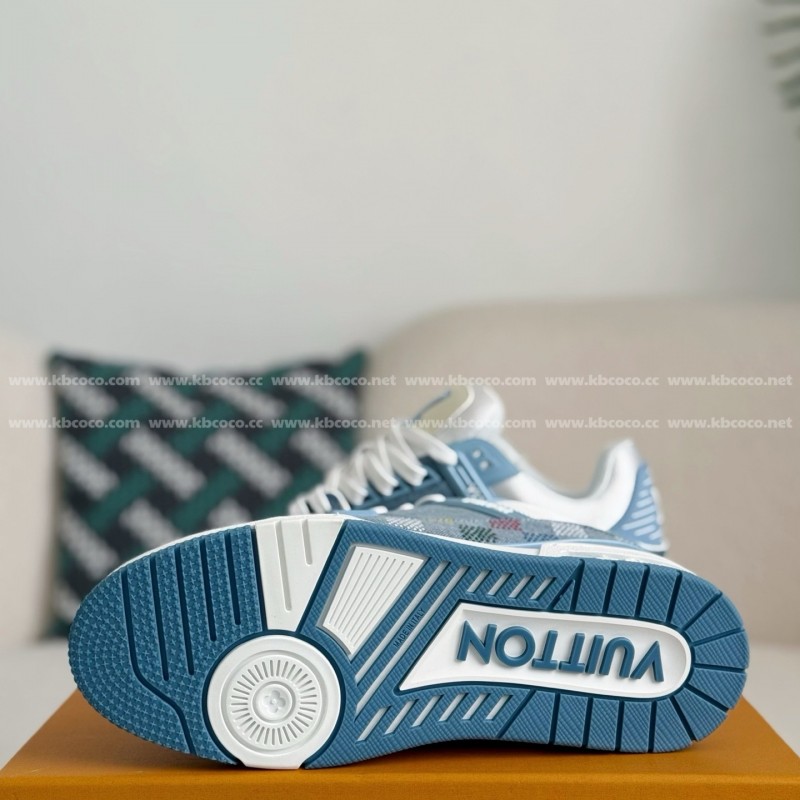 L0*is V*t0n TRAINER SNEAKERS