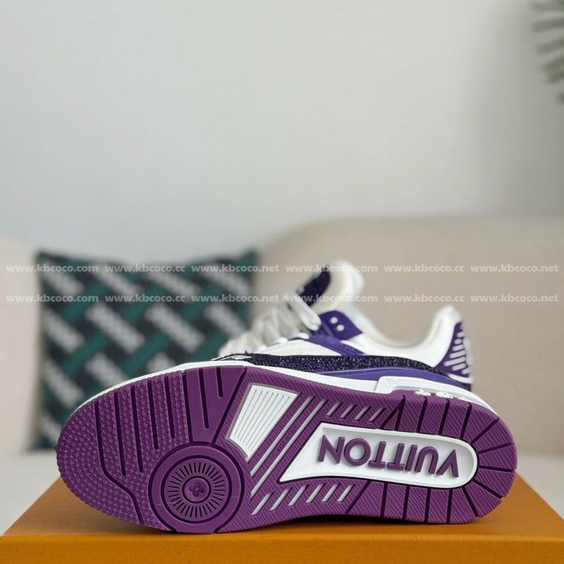 L0*is V*t0n TRAINER SNEAKERS