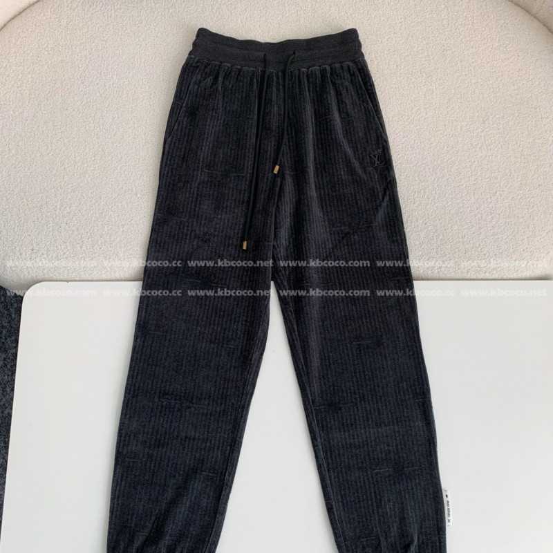L0*is V*t0n x Park Seo Bo Knit sweatpants