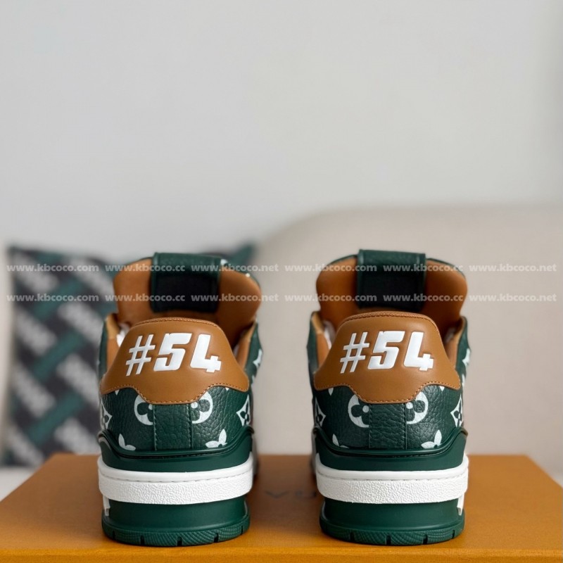 L0*is V*t0n TRAINER SNEAKERS