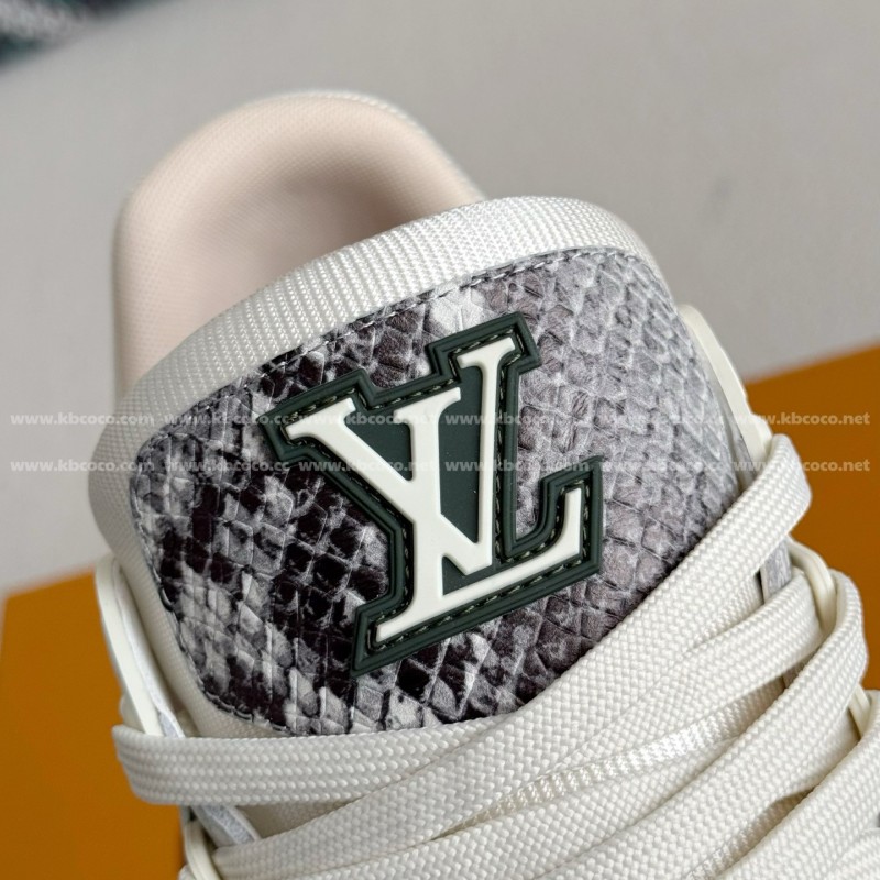 L0*is V*t0n TRAINER SNEAKERS
