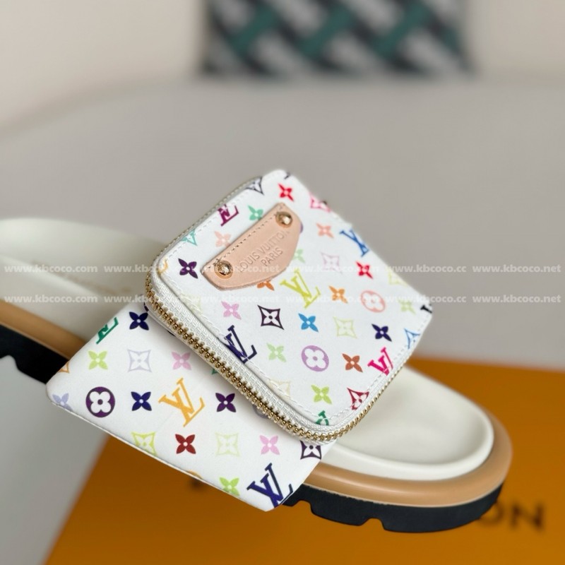 L0*is V*t0n x MURAKAMI Leather Flip Flops