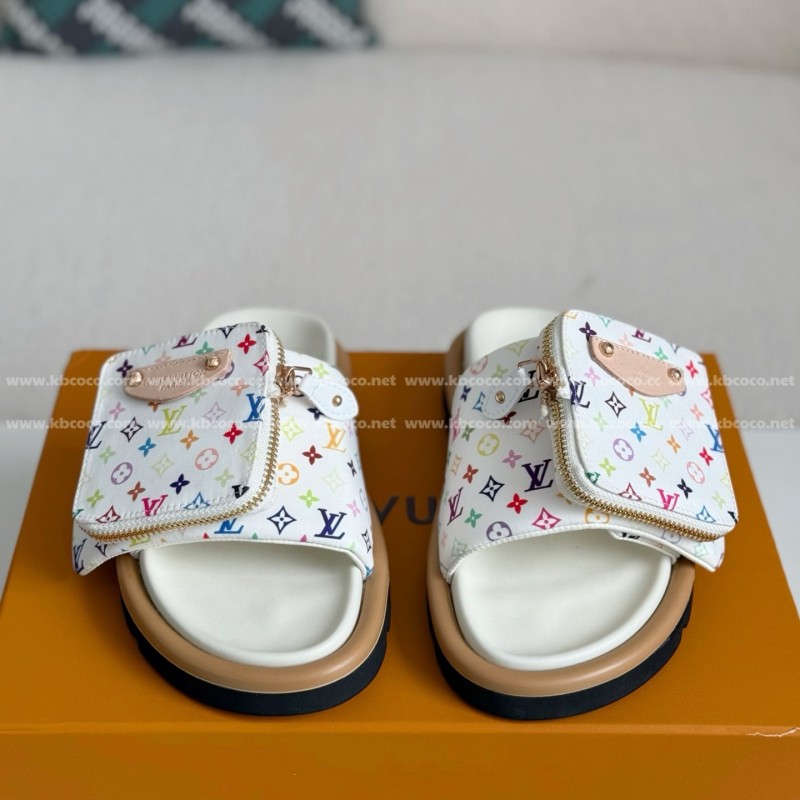 L0*is V*t0n x MURAKAMI Leather Flip Flops