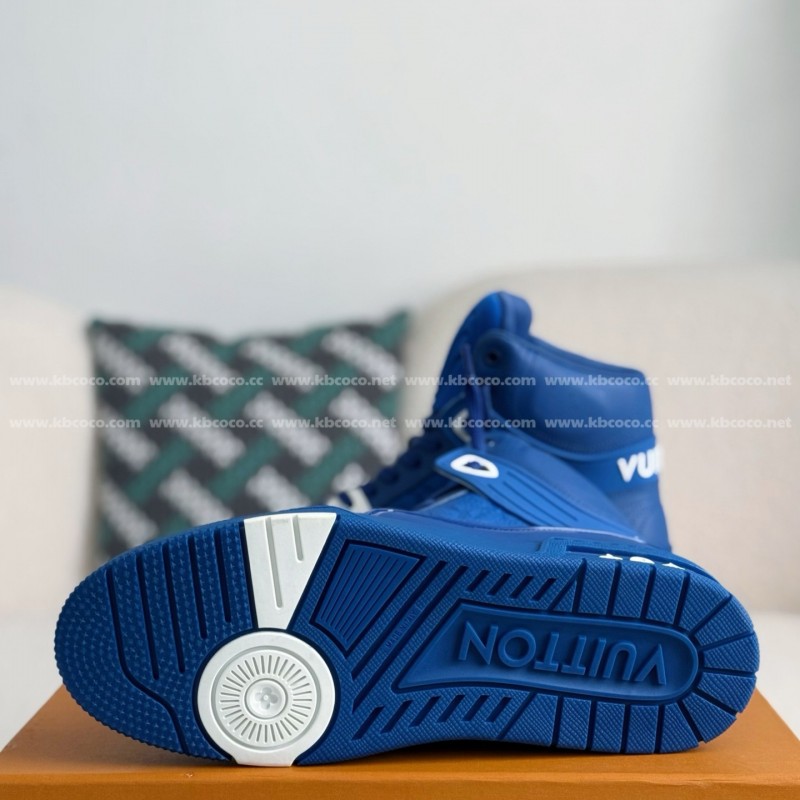L0*is V*t0n Trainers High-Top Plimsolls