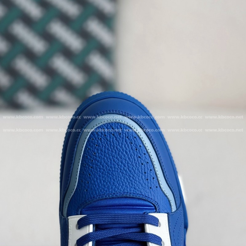 L0*is V*t0n Trainers High-Top Plimsolls