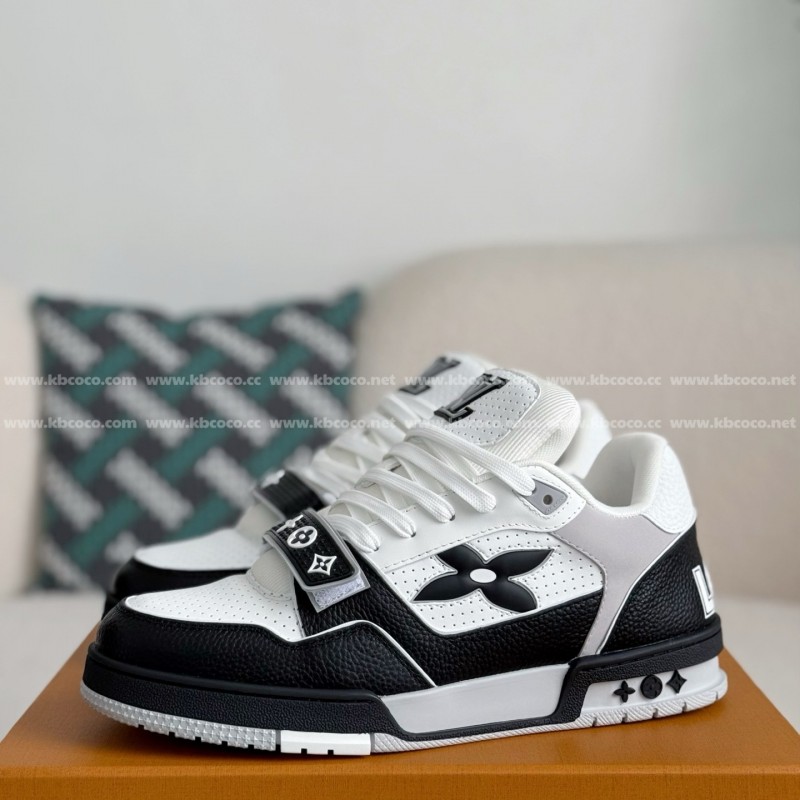 L0*is V*t0n TRAINER SNEAKERS