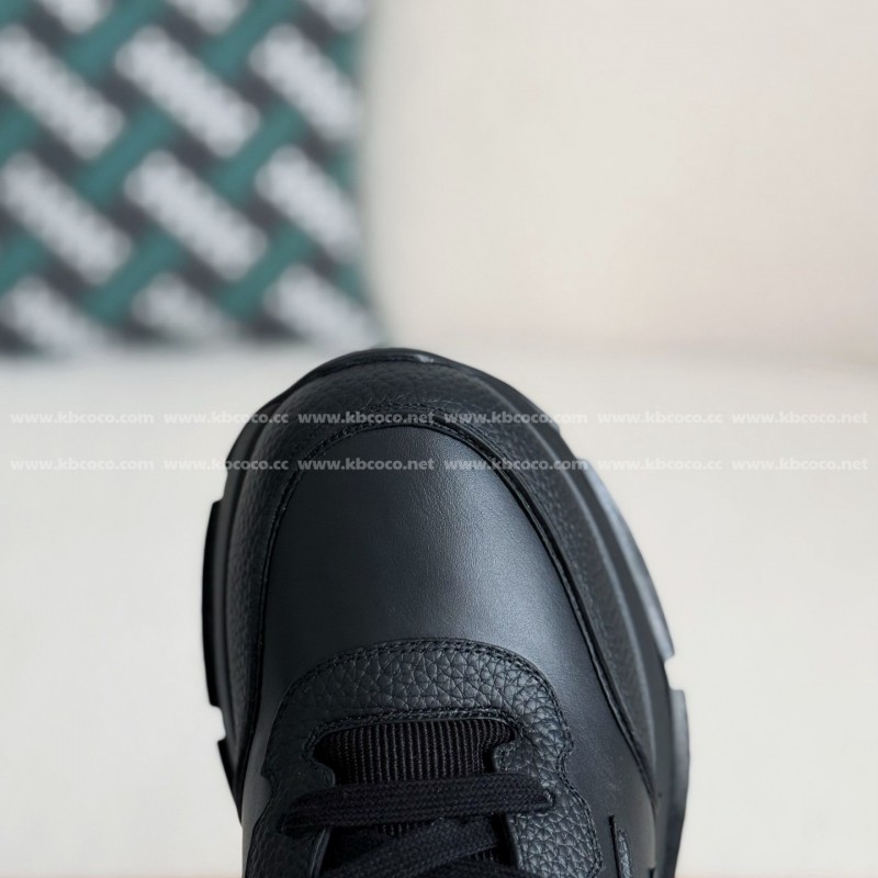 L0*is V*t0n 2025 Autumn And Winter Series Classic Leather Casual Shoes