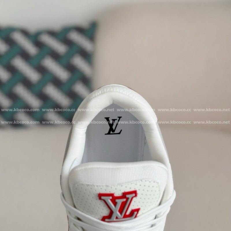 L0*is V*t0n TRAINER SNEAKERS