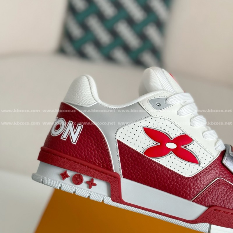 L0*is V*t0n TRAINER SNEAKERS