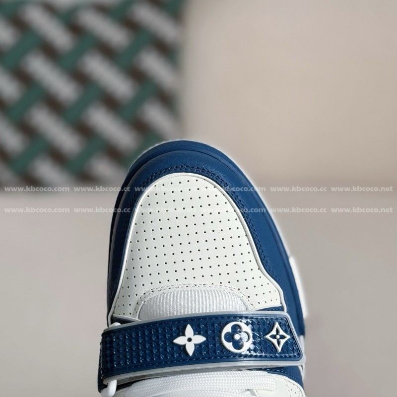 L0*is V*t0n TRAINER SNEAKERS