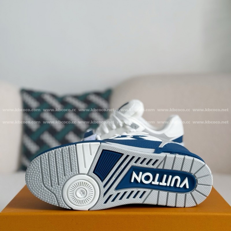 L0*is V*t0n TRAINER SNEAKERS