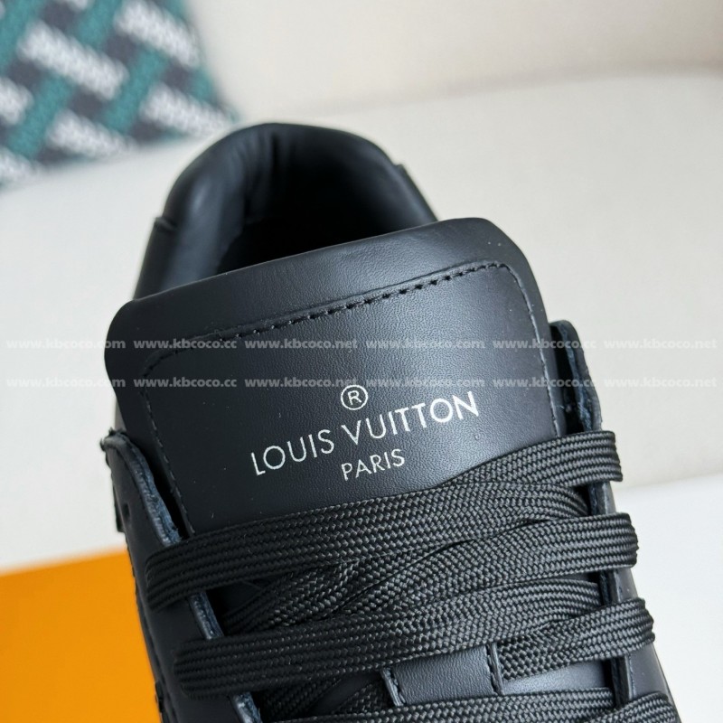 L0*is V*t0n RUN AWAY CASUAL SHOES