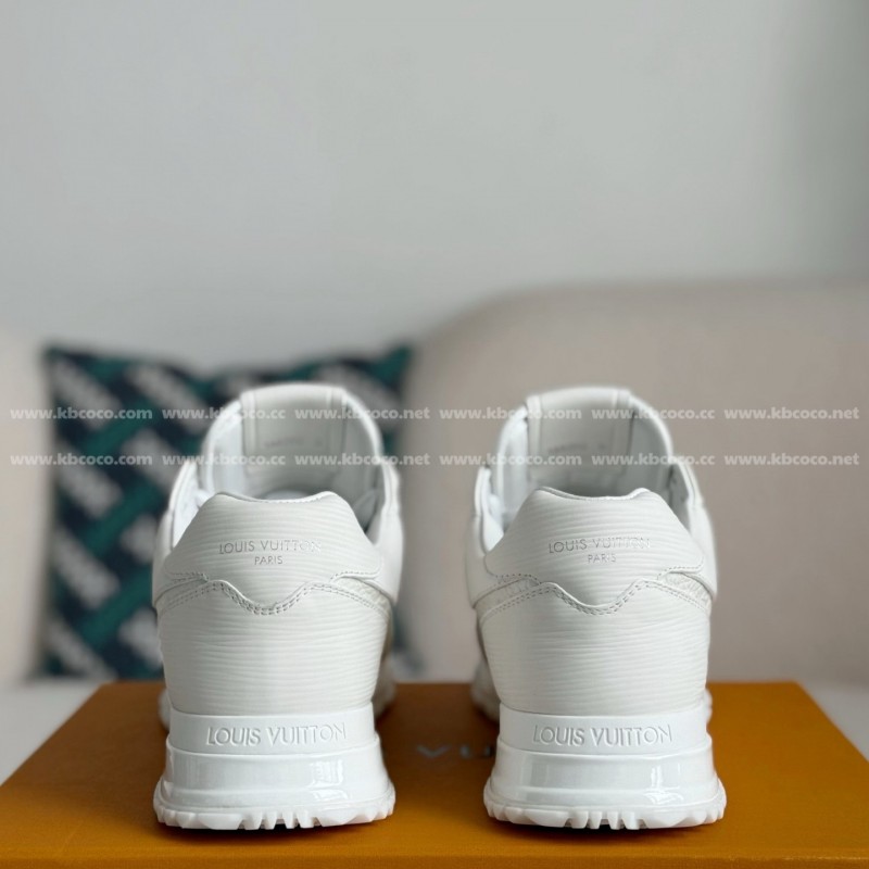 L0*is V*t0n RUN AWAY CASUAL SHOES