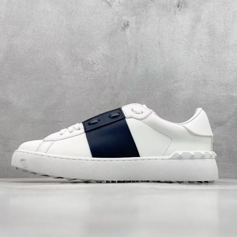 va*t*no One Stud Sneakers