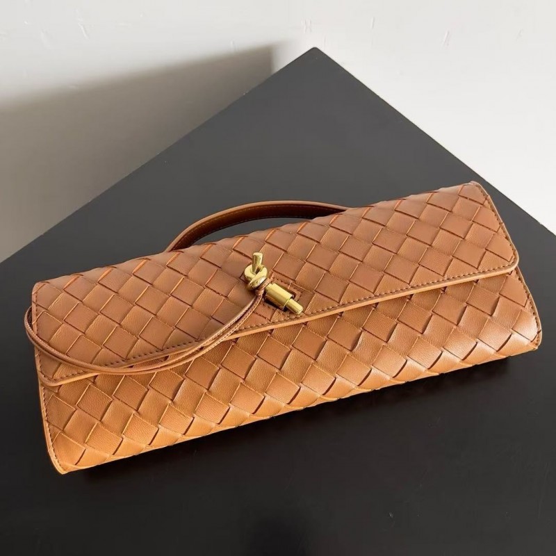 BOTTECA Ve*ne*ta uses exquisite craftsmanship intreccio woven imported sheepskin evening clutch bag Si
