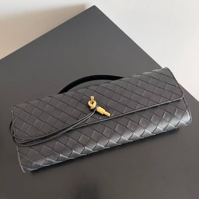 BOTTECA Ve*ne*ta uses exquisite craftsmanship intreccio woven imported sheepskin evening clutch bag Si