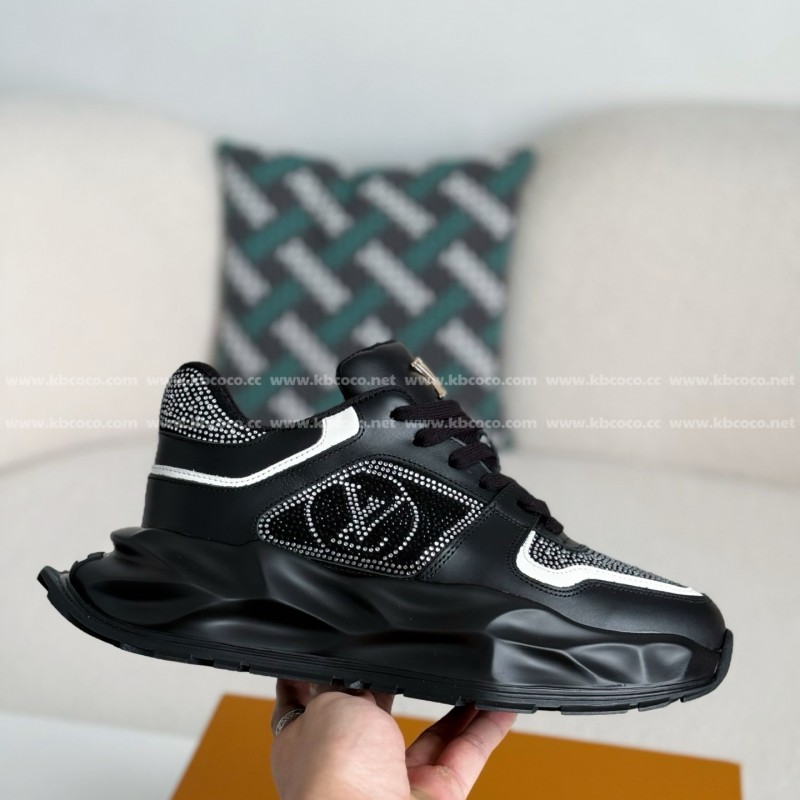 L0*is V*t0n CASUAL SPORTS SHOES