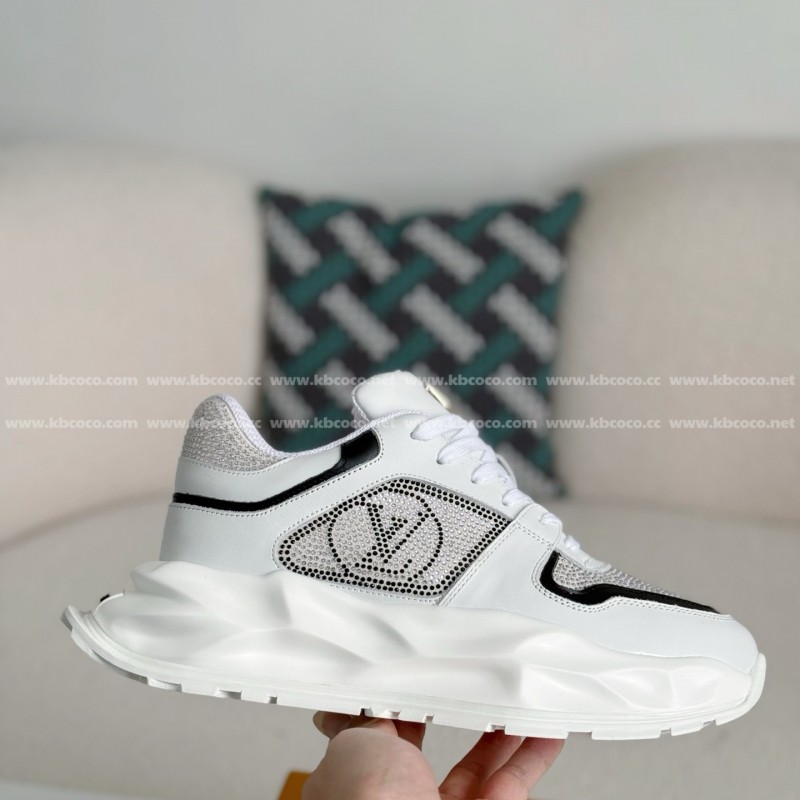 L0*is V*t0n CASUAL SPORTS SHOES