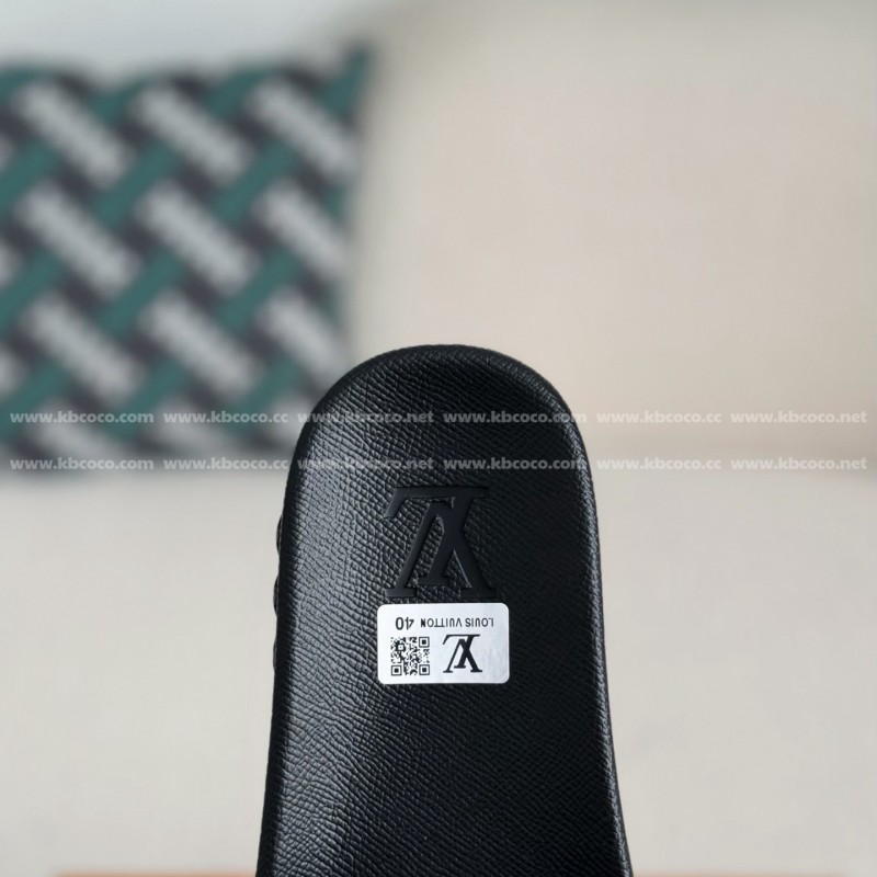 L0*is V*t0n SLIPPERS