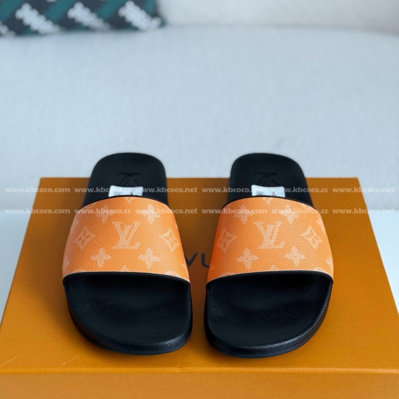 L0*is V*t0n SLIPPERS