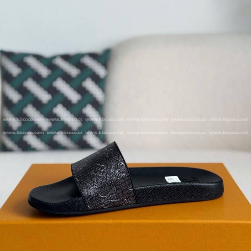 L0*is V*t0n SLIPPERS