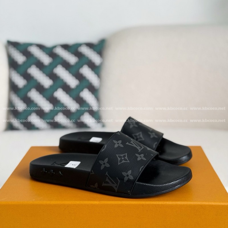 L0*is V*t0n SLIPPERS