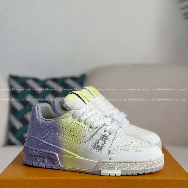 L0*is V*t0n TRAINER SNEAKERS