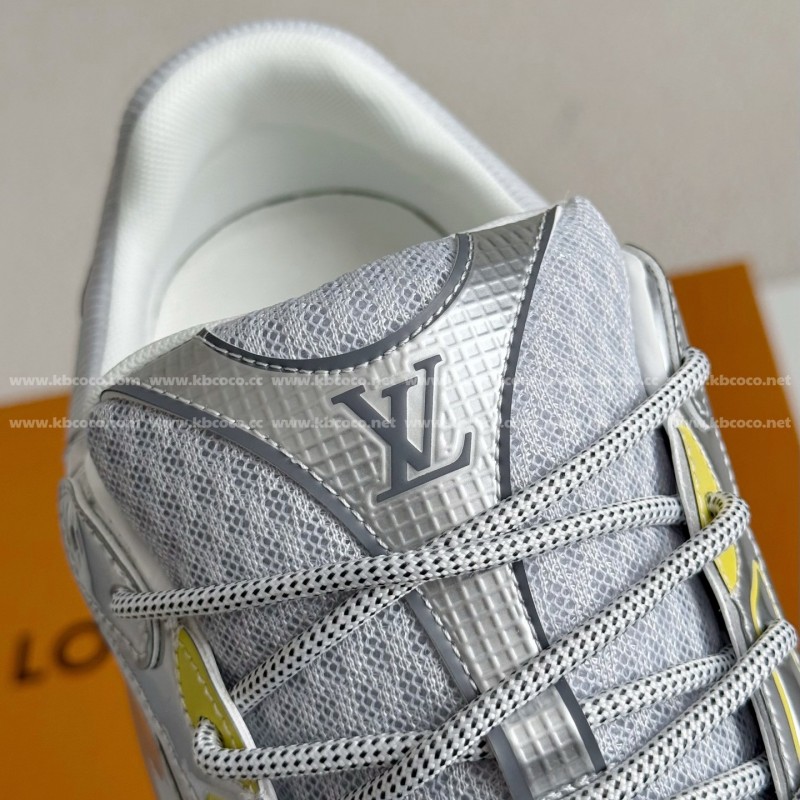 L0*is V*t0n OLYMPIA CASUAL SHOES